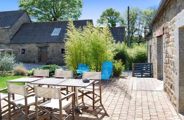 Homerez - Nice house with garden and terrace & Wifi