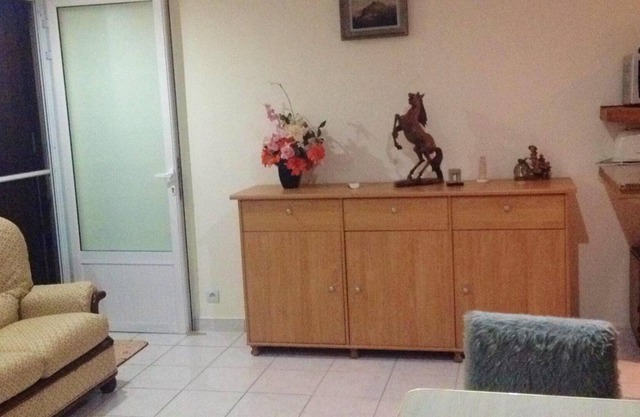 Homerez - Nice studio 3 km away from the beach for 2 ppl. with garden at Triolet