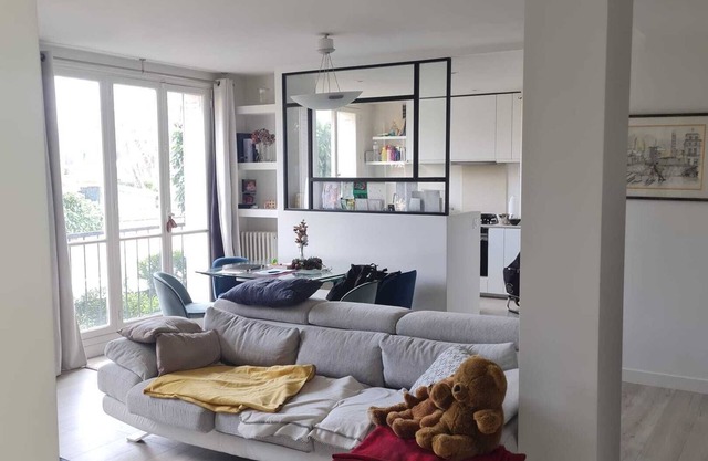 Homerez - Spacious apartment near Chatou with fenced garden
