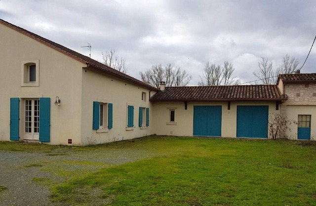 Homerez - Spacious house for 8 ppl. with terrace and balcony at Albi