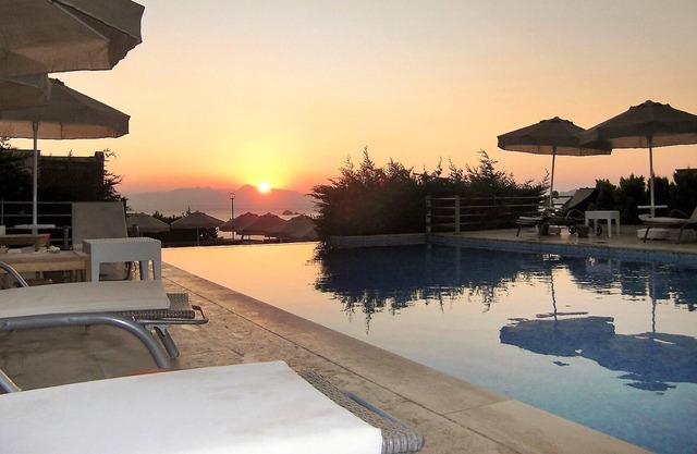 Homerez - Spacious villa 800 m from the beach for 6 pers. with pool access