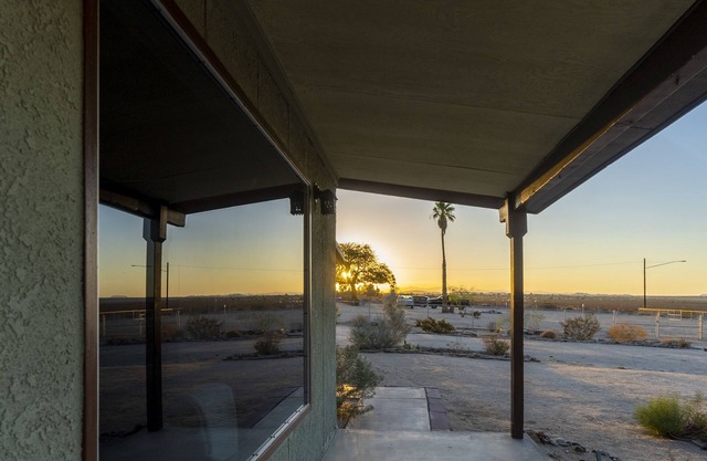 Homestead Oasis ~ Desert Escape