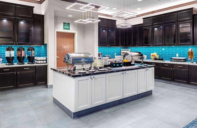Homewood Suites by Hilton Phoenix Airport South