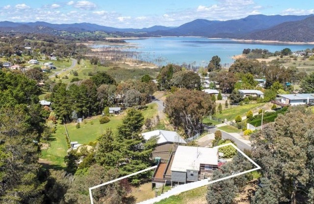 Honey Bee Lodge - The best of Victoria’s stunning High Country!