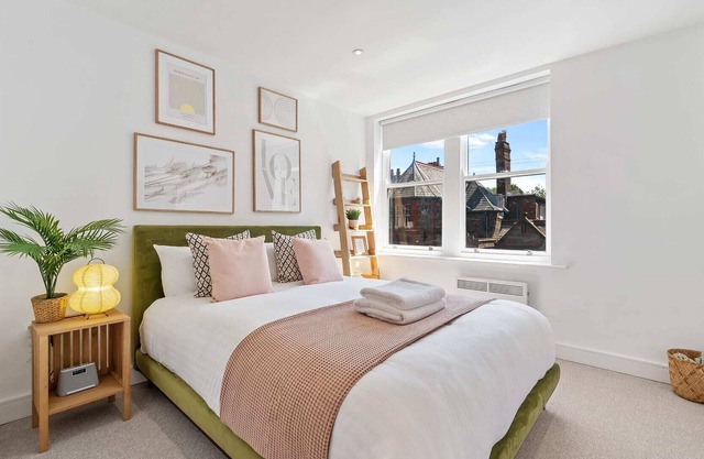Host Apartments | Lark Lane Hideaway