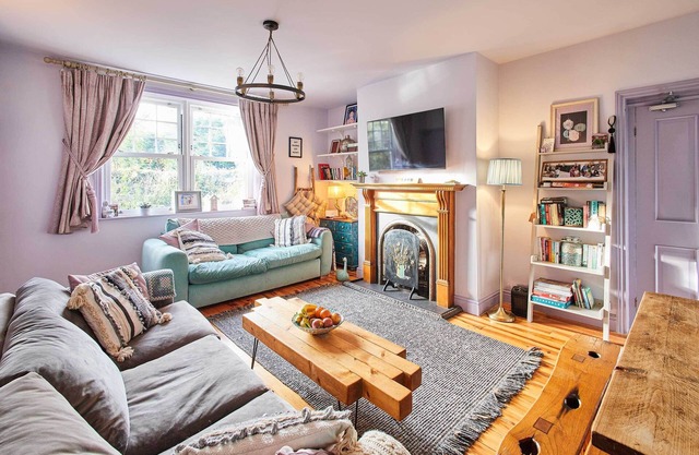 Host & Stay | Lilac Cottage