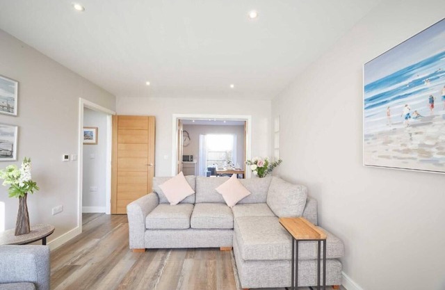 Host & Stay | Sunflower Cottage