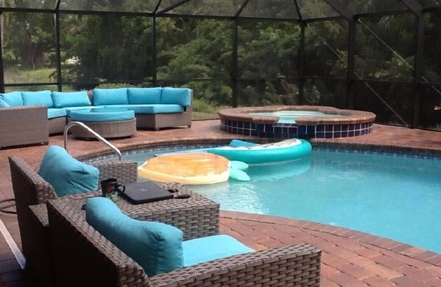 Hot Tub, Heated Pool and near Cape Coral, Punta Gorda Fort Myers & Naples