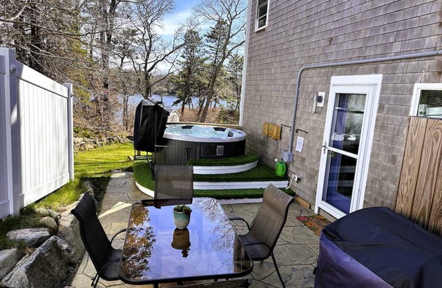 Hot Tub/Kayaks/Ebikes/Waterfront-The Lotus