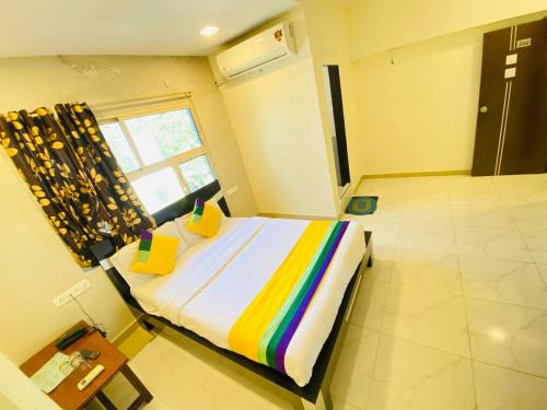 Hotel Aakash Navrangpura Ahmedabad
