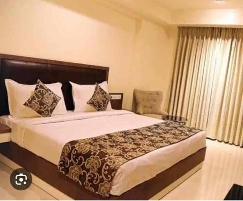 HoTEL ABHIRAM PALACE