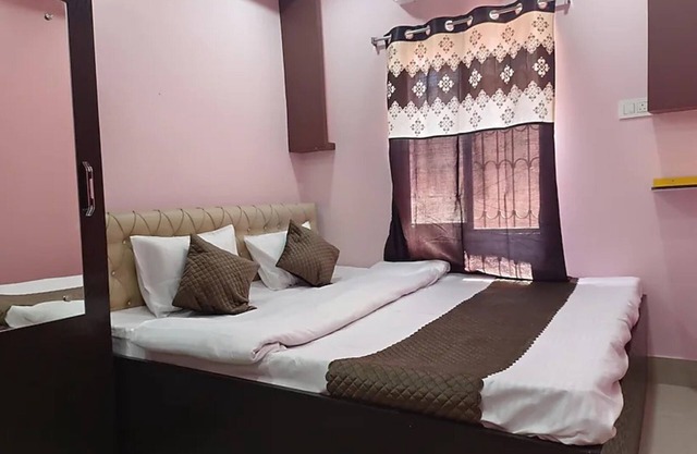 Hotel Aheli And Restaurant Bankura