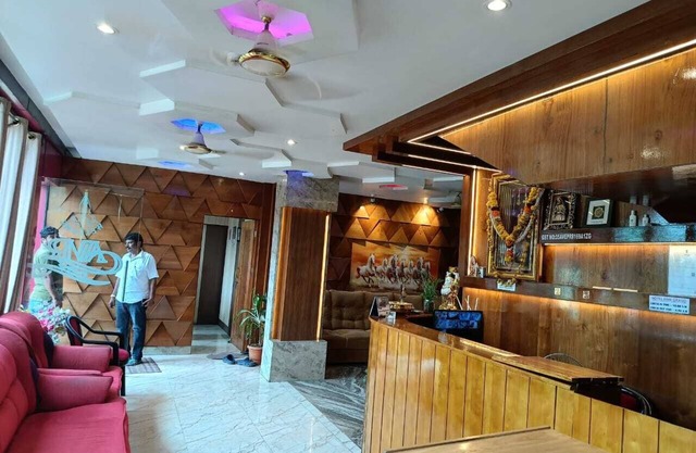 Hotel AMR GRAND