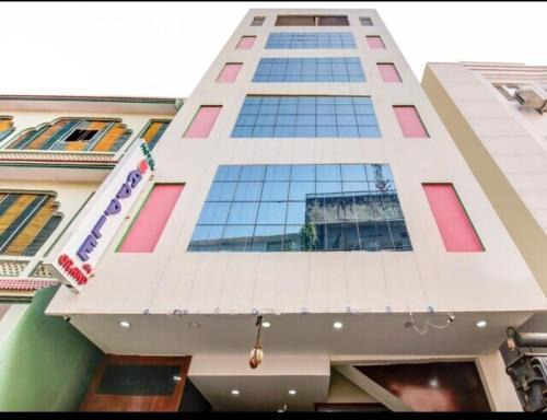 HoTEL APPLE GRAND