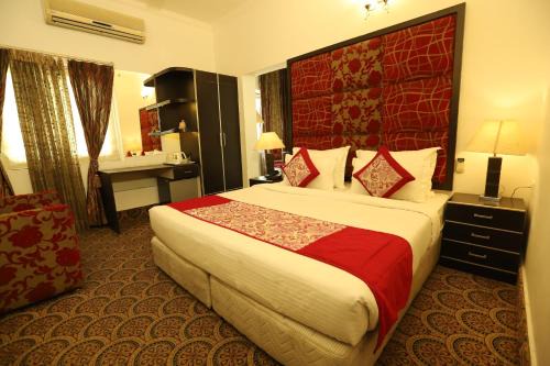 Hotel Capitol Hills - Greater Kailash Delhi