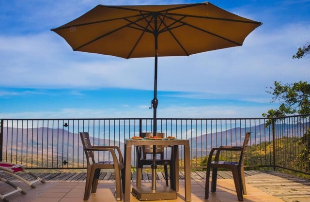 Hotel Casa Portones