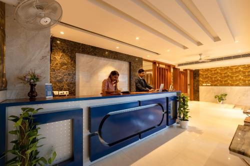 HOTEL CORPORATE PLAZA Near TERMINAL 3 Delhi AIRPORT WITH- FREE Airport PICKUP