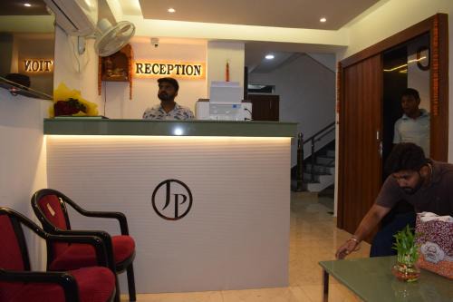 Hotel Deluxe