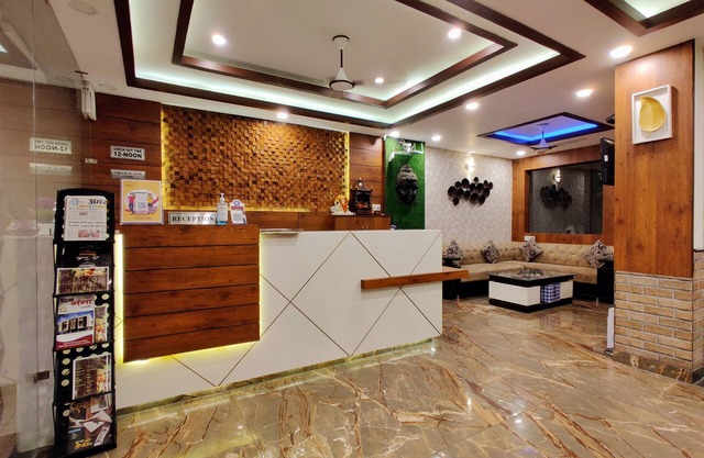 Hotel Divine Residency