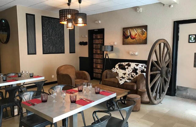Hotel du Centre - Restaurant le P'tit Gourmet