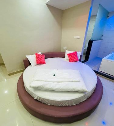 Hotel Elite Stay - Mahalunga Pune