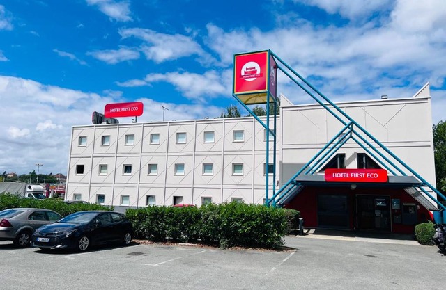 Hotel First Eco Savigny Villemoisson Centre Commercial Carrefour