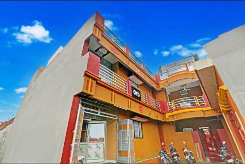 Hotel FLY INN