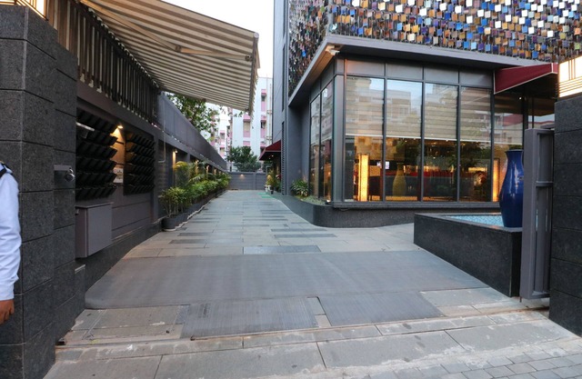 Hotel Gallery 67