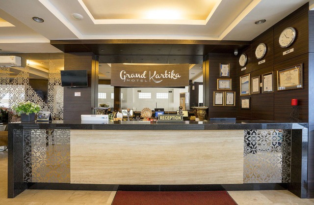 Hotel Grand Kartika