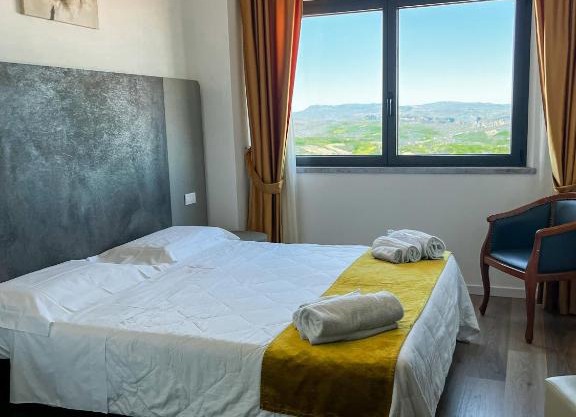 Hotel Joli