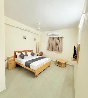 Hotel Krishna Garden