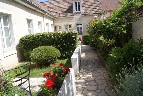 HOTEL LA COGNETTE A 25 Kilomètres de Châteauroux et 30 Kilomètres de Bourges