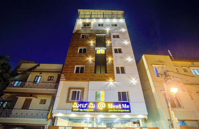 Hotel Meet Me At