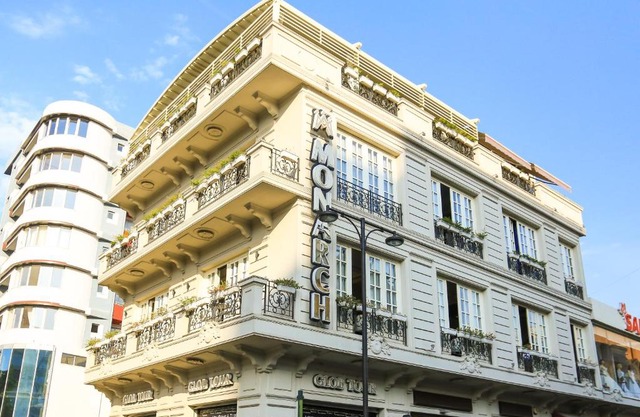 Hotel Monarch