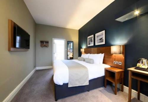 Hotel Moon Residency opposite Aerocity