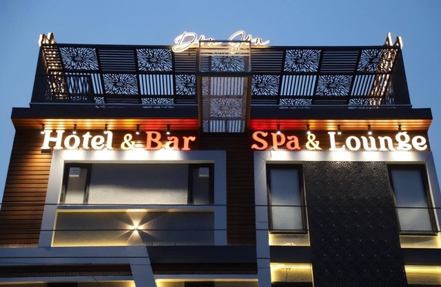 Hotel Moresta AC Room Restaurant and Bar