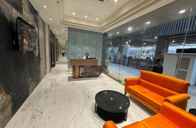 HOTEL MUMBAI HOUSE VALNAI MALAD
