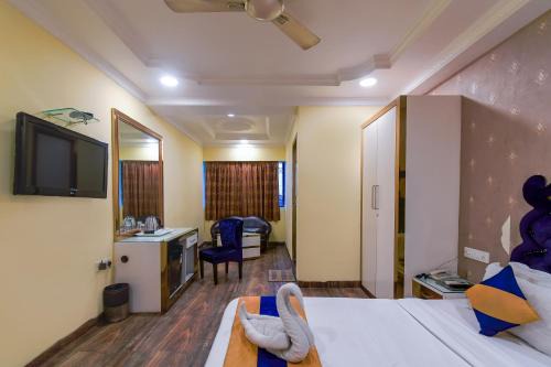 Hotel N S International
