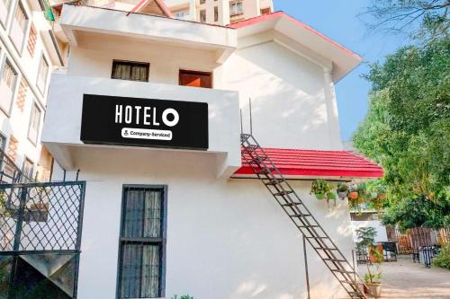 Hotel O Baner Near Mumbai Pune Highway