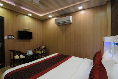 Hotel O Flyover Inn