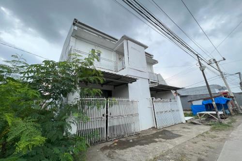 Hotel O Kost Aisyah Near Citra Grand Galesong City(Pattalassang)