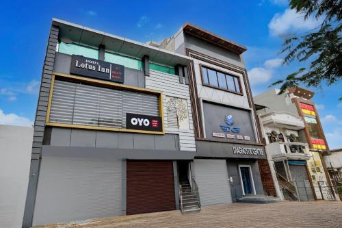 Hotel O Lotus Inn