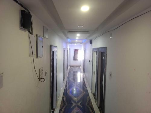 Hotel O The Triotel Inn