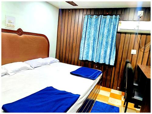 Hotel P-V-R Near Railway Station 20 meters only