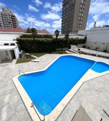 Hotel Peninsula
