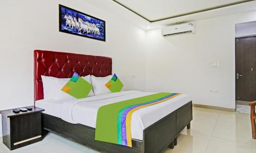 Hotel Royal Empirre Near PEC-PGI-PU Chandigarh