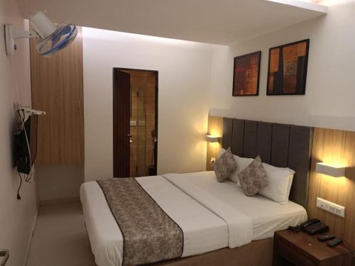 HOTEL SHAHI Darbar T-2