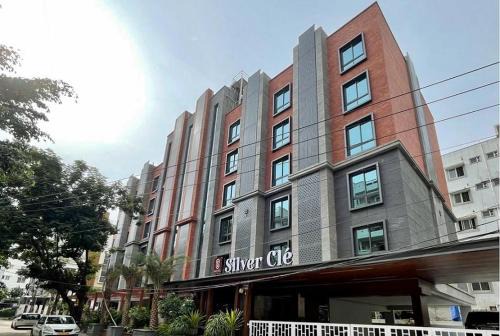 Hotel Silver Clé Hitech City Madhapur