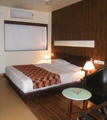 Hotel Skylark