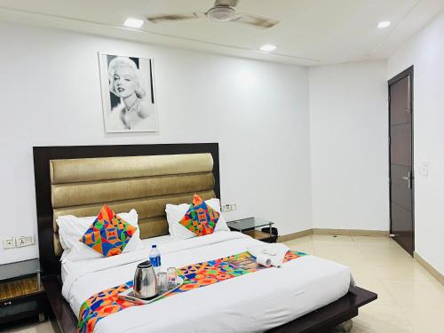 Hotel Smart - Malviya Nagar Above KFC